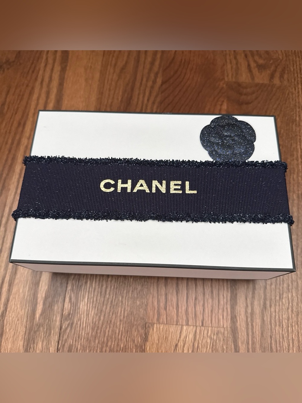 Label and Packaging - Picture 2 of 9
